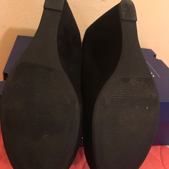 Faux suede black wedges - Picture 2 of 3